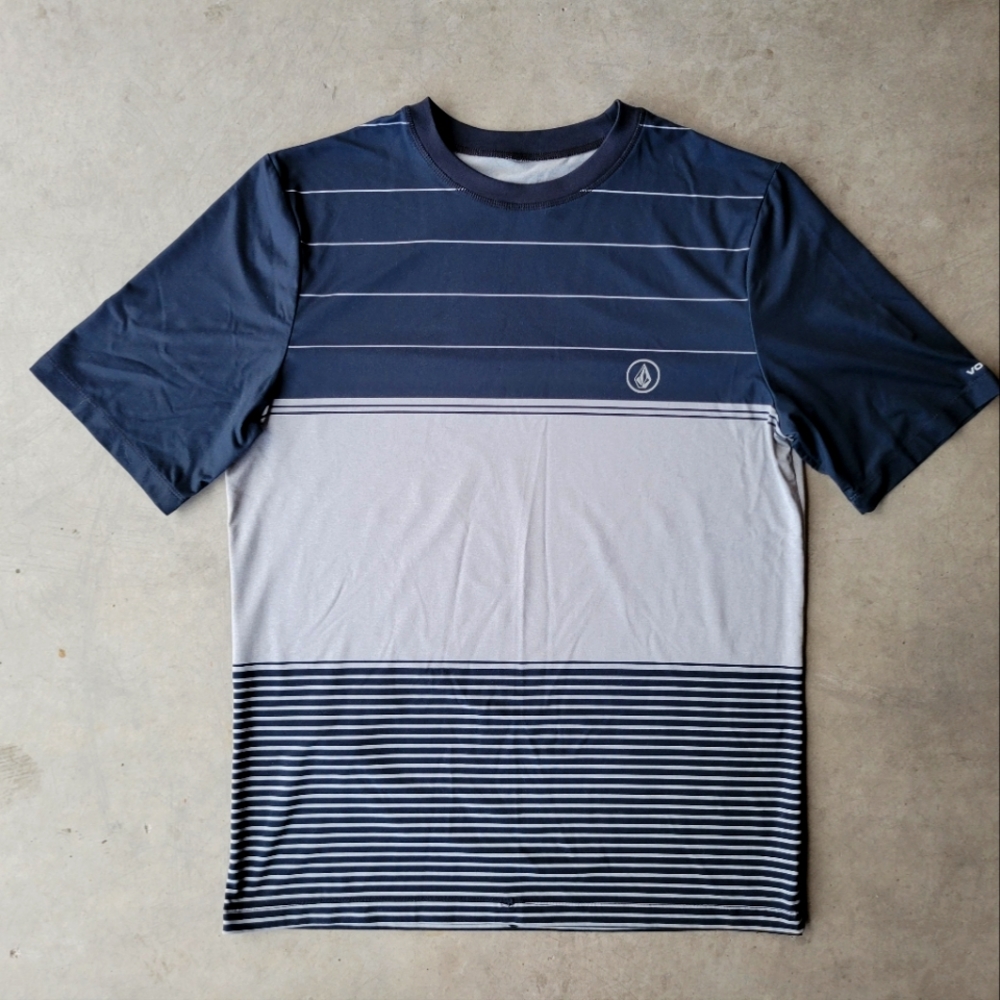 Volcom performance water shirt
